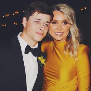 Meet your Posher, Chloe